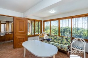 Casa à venda com 400m², 4 dormitórios, 2 suítes, 4 vagas, no bairro Vila Assunção em Porto Alegre