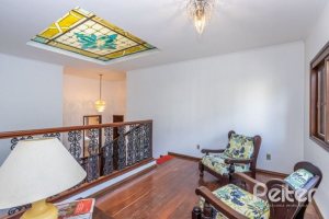 Casa à venda com 400m², 4 dormitórios, 2 suítes, 4 vagas, no bairro Vila Assunção em Porto Alegre