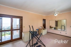 Casa à venda com 400m², 4 dormitórios, 2 suítes, 4 vagas, no bairro Vila Assunção em Porto Alegre