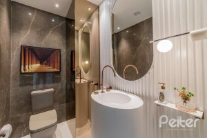 Apartamento à venda com 299m², 4 dormitórios, 4 suítes, 3 vagas, no bairro Golden Lake em Porto Alegre