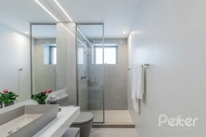 Apartamento à venda com 299m², 4 dormitórios, 4 suítes, 3 vagas, no bairro Golden Lake em Porto Alegre