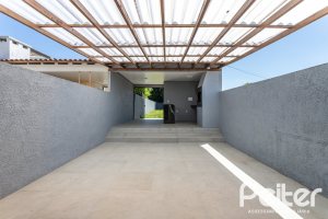 Casa à venda com 186m², 3 dormitórios, 3 suítes, 2 vagas, no bairro Espírito Santo em Porto Alegre