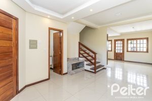 Casa à venda com 186m², 3 dormitórios, 3 suítes, 2 vagas, no bairro Espírito Santo em Porto Alegre