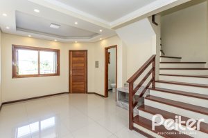 Casa à venda com 186m², 3 dormitórios, 3 suítes, 2 vagas, no bairro Espírito Santo em Porto Alegre