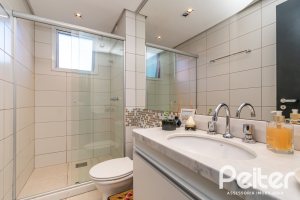 Apartamento à venda com 82m², 2 dormitórios, 1 suíte, 2 vagas, no bairro Ipanema em Porto Alegre