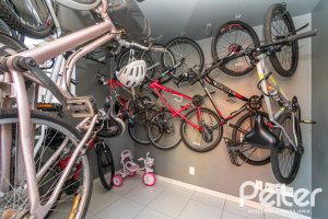 Apartamento à venda com 82m², 2 dormitórios, 1 suíte, 2 vagas, no bairro Ipanema em Porto Alegre