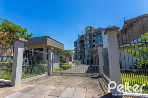 Apartamento à venda com 109m², 3 dormitórios, 1 suíte, 2 vagas, no bairro Tristeza em PORTO ALEGRE