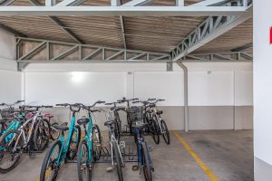 Apartamento à venda com 215m², 3 dormitórios, 3 suítes, 3 vagas, no bairro Tristeza em PORTO ALEGRE