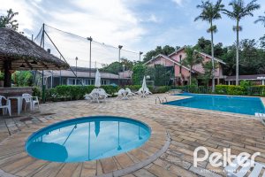 Casa em Condomínio à venda com 245m², 3 dormitórios, 1 suíte, 2 vagas, no bairro Tristeza em PORTO ALEGRE