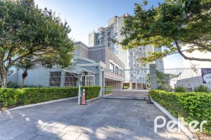 Apartamento à venda com 75m², 3 dormitórios, 1 suíte, 2 vagas, no bairro Tristeza em PORTO ALEGRE