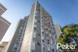 Apartamento à venda com 75m², 3 dormitórios, 1 suíte, 2 vagas, no bairro Tristeza em PORTO ALEGRE