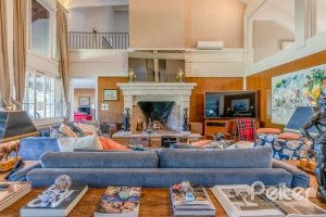 Casa em Condomínio à venda com 817m², 5 dormitórios, 5 suítes, 8 vagas, no bairro Terra Ville em PORTO ALEGRE