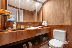 Casa em Condomínio à venda com 817m², 5 dormitórios, 5 suítes, 8 vagas, no bairro Terra Ville em PORTO ALEGRE