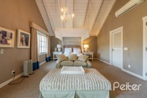 Casa em Condomínio à venda com 817m², 5 dormitórios, 5 suítes, 8 vagas, no bairro Terra Ville em PORTO ALEGRE