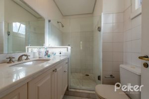 Casa em Condomínio à venda com 817m², 5 dormitórios, 5 suítes, 8 vagas, no bairro Terra Ville em PORTO ALEGRE