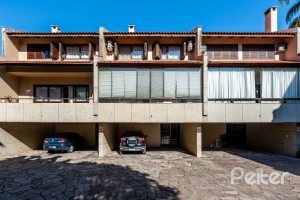 Casa em Condomínio à venda com 251m², 3 dormitórios, 1 suíte, 2 vagas, no bairro Ipanema em Porto Alegre