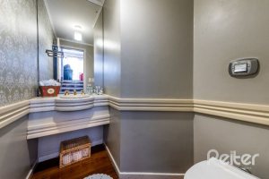 Casa em Condomínio à venda com 251m², 3 dormitórios, 1 suíte, 2 vagas, no bairro Ipanema em Porto Alegre