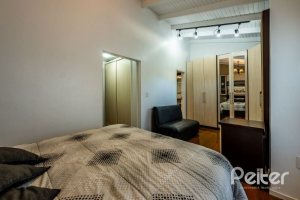 Casa em Condomínio à venda com 251m², 3 dormitórios, 1 suíte, 2 vagas, no bairro Ipanema em Porto Alegre