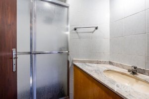 Casa em Condomínio à venda com 251m², 3 dormitórios, 1 suíte, 2 vagas, no bairro Ipanema em Porto Alegre