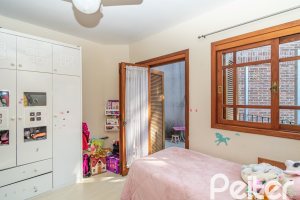 Casa em Condomínio à venda com 166m², 3 dormitórios, 1 suíte, 1 vaga, no bairro Jardim Isabel em Porto Alegre