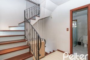 Casa em Condomínio à venda com 166m², 3 dormitórios, 1 suíte, 1 vaga, no bairro Jardim Isabel em Porto Alegre