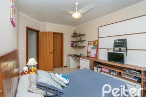 Casa em Condomínio à venda com 166m², 3 dormitórios, 1 suíte, 1 vaga, no bairro Jardim Isabel em Porto Alegre