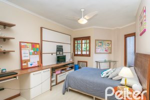 Casa em Condomínio à venda com 166m², 3 dormitórios, 1 suíte, 1 vaga, no bairro Jardim Isabel em Porto Alegre