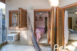 Casa em Condomínio à venda com 166m², 3 dormitórios, 1 suíte, 1 vaga, no bairro Jardim Isabel em Porto Alegre