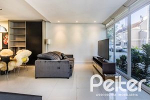 Casa em Condomínio à venda com 81m², 1 dormitório, 1 suíte, 2 vagas, no bairro Tristeza em Porto Alegre
