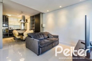 Casa em Condomínio à venda com 81m², 1 dormitório, 1 suíte, 2 vagas, no bairro Tristeza em Porto Alegre