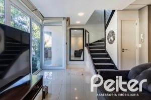 Casa em Condomínio à venda com 81m², 1 dormitório, 1 suíte, 2 vagas, no bairro Tristeza em Porto Alegre