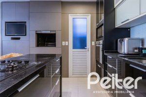 Casa em Condomínio à venda com 81m², 1 dormitório, 1 suíte, 2 vagas, no bairro Tristeza em Porto Alegre