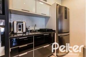 Casa em Condomínio à venda com 81m², 1 dormitório, 1 suíte, 2 vagas, no bairro Tristeza em Porto Alegre