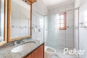 Casa em Condomínio à venda com 206m², 3 dormitórios, 1 suíte, 2 vagas, no bairro Tristeza em Porto Alegre