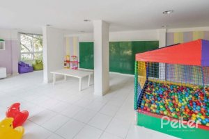 Apartamento à venda com 65m², 2 dormitórios, 1 suíte, 1 vaga, no bairro Cristal em PORTO ALEGRE