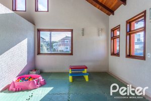 Casa em Condomínio à venda com 266m², 3 dormitórios, 3 suítes, 2 vagas, no bairro Hipica em PORTO ALEGRE