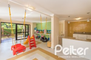 Cobertura à venda com 145m², 3 dormitórios, 1 suíte, 2 vagas, no bairro Tristeza em PORTO ALEGRE