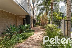 Cobertura à venda com 145m², 3 dormitórios, 1 suíte, 2 vagas, no bairro Tristeza em PORTO ALEGRE