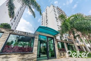 Cobertura à venda com 145m², 3 dormitórios, 1 suíte, 2 vagas, no bairro Tristeza em PORTO ALEGRE