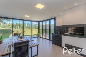 Casa em Condomínio à venda com 345m², 4 dormitórios, 4 suítes, 4 vagas, no bairro Alphaville em PORTO ALEGRE