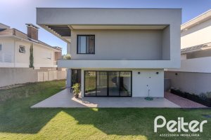 Casa em Condomínio à venda com 345m², 4 dormitórios, 4 suítes, 4 vagas, no bairro Alphaville em PORTO ALEGRE