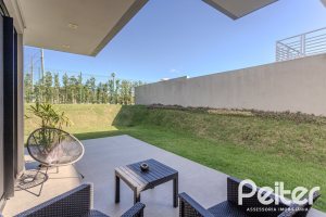 Casa em Condomínio à venda com 345m², 4 dormitórios, 4 suítes, 4 vagas, no bairro Alphaville em PORTO ALEGRE