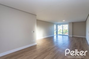 Casa em Condomínio à venda com 400m², 3 dormitórios, 3 suítes, 4 vagas, no bairro Alphaville em PORTO ALEGRE