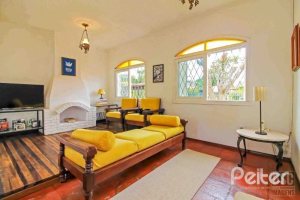 Casa à venda com 312m², 3 dormitórios, 2 suítes, 2 vagas, no bairro Ipanema em Porto Alegre