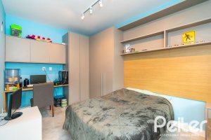 Casa à venda com 300m², 5 dormitórios, 5 suítes, 4 vagas, no bairro Jardim Isabel em Porto Alegre