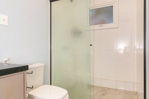 Casa à venda com 300m², 5 dormitórios, 5 suítes, 4 vagas, no bairro Jardim Isabel em Porto Alegre