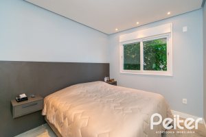 Casa à venda com 300m², 5 dormitórios, 5 suítes, 4 vagas, no bairro Jardim Isabel em Porto Alegre