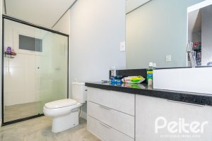 Casa à venda com 300m², 5 dormitórios, 5 suítes, 4 vagas, no bairro Jardim Isabel em Porto Alegre