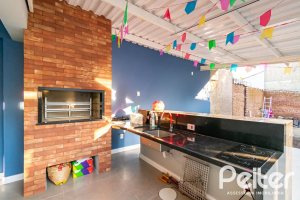 Casa à venda com 300m², 5 dormitórios, 5 suítes, 4 vagas, no bairro Jardim Isabel em Porto Alegre