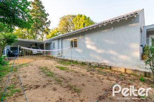 Casa à venda com 300m², 5 dormitórios, 5 suítes, 4 vagas, no bairro Jardim Isabel em Porto Alegre